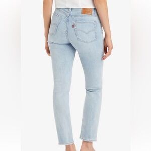 Levi's Women's 724 High Rise Straight Jeans - Light Blue